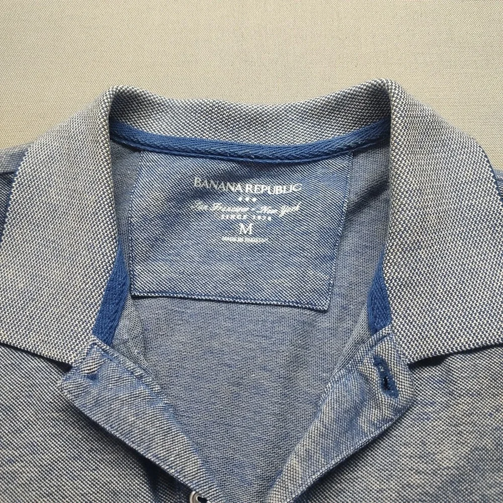 Banana Republic Men's Polo Shirt Size Medium Blue